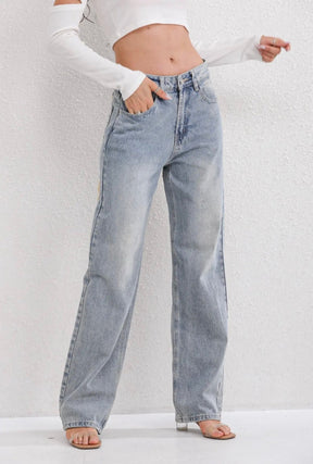 Ripped Straight Leg jeans